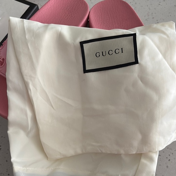 Gucci Pink Slide Sandals for Women - Picture 2 of 4